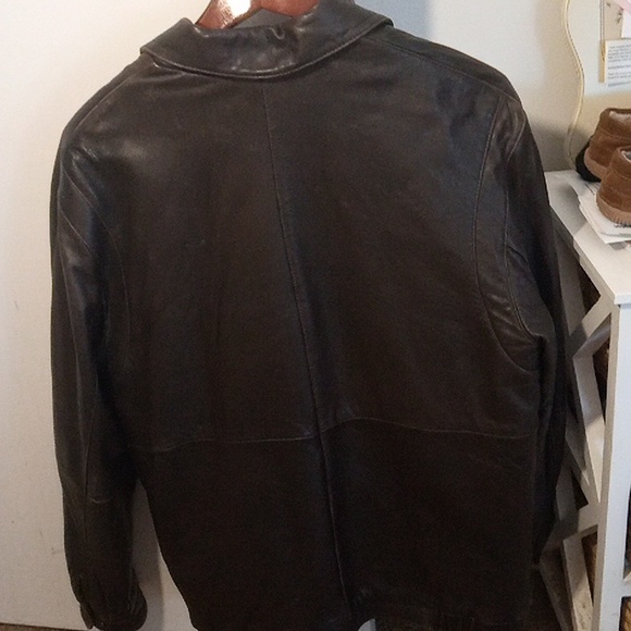 Men’s Claiborne very dark brown Lambskin Leather Jacket - Picture 2 of 15